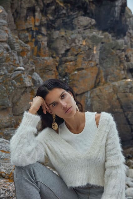 Raica Oliveira — Plaza Magazine