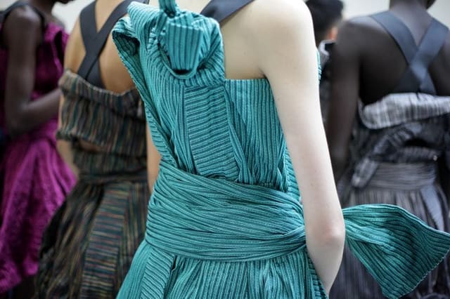Behind-The-Scenes at Issey Miyake SS19 — The Hunger Magazine online
